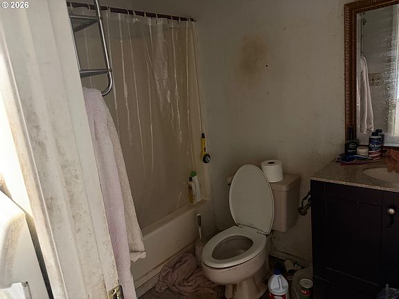 4th image of 332 SE Pitzer St