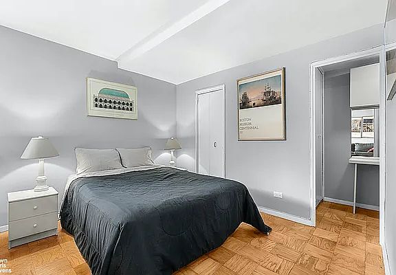 2nd image of 165 W 66th St Penthouse H