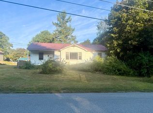 43 Edwards St, Lincoln, ME 04457