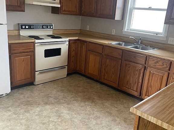 4th image of 210 Duvall Ln
