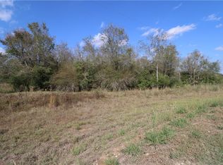 Pond Rd, Hearne, TX 77859