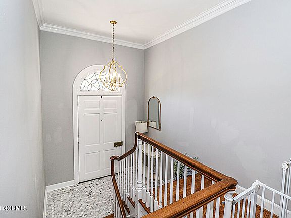 4th image of 311 E Pineland Drive