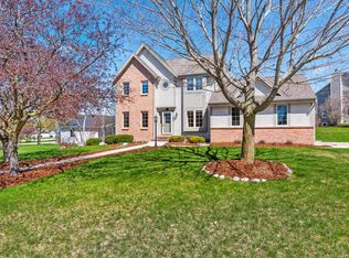 1503 Ravine Forest Dr, West Bend, WI 53090
