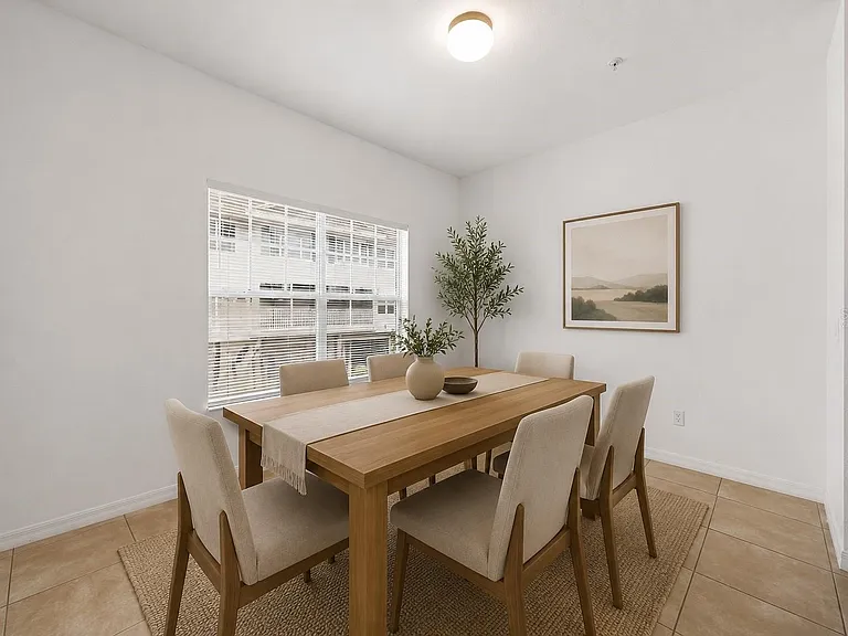 2532 Grand Central Pkwy #8 — Photo 15