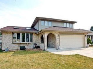 5715 W 82nd Pl, Burbank, IL