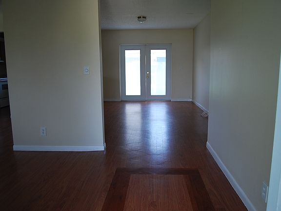 3rd image of 388 Monte Trl