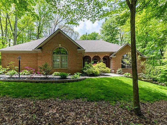 3rd image of 1107 Wildwood Dr