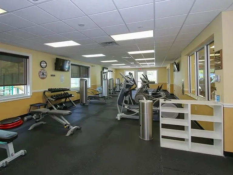 1247 Maximilian Dr — Photo 21