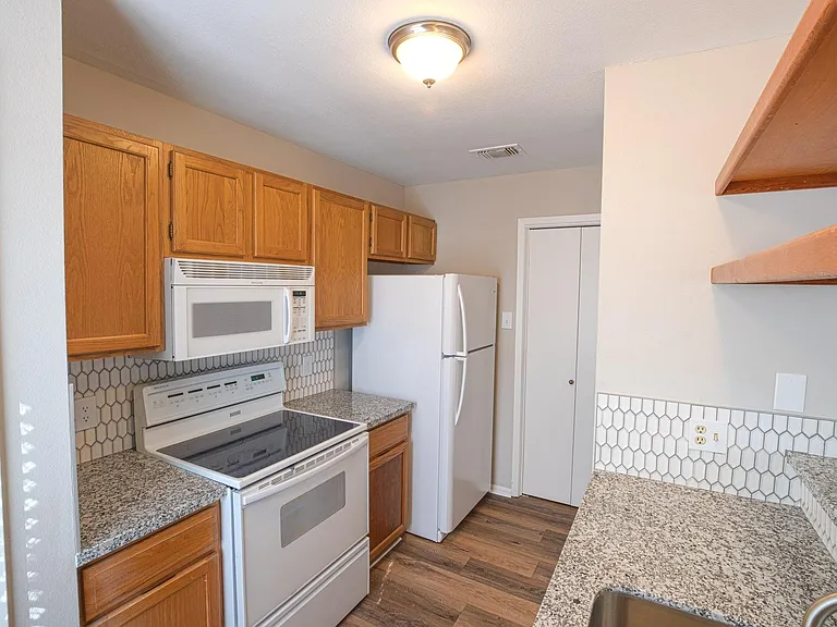78 Cokeberry Ct — Photo 8