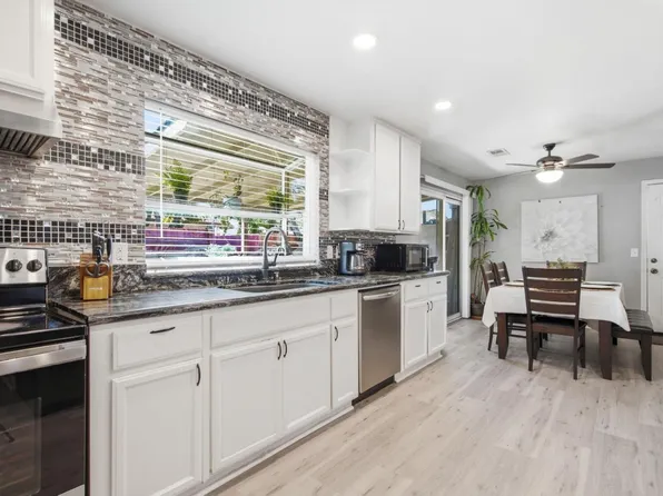 610 Memorial Dr, Hollister, CA 95023