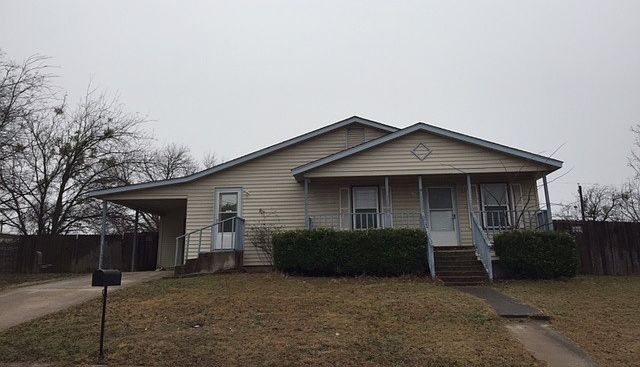 1st image of 103 W Anderson Ave