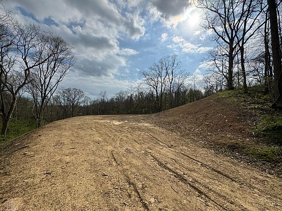 4th image of 10883 Sand Run Rd
