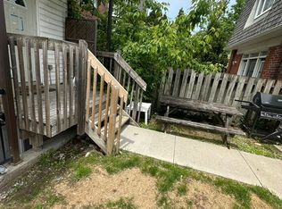 951 Dufferin St, Toronto, ON M6H 4B2
