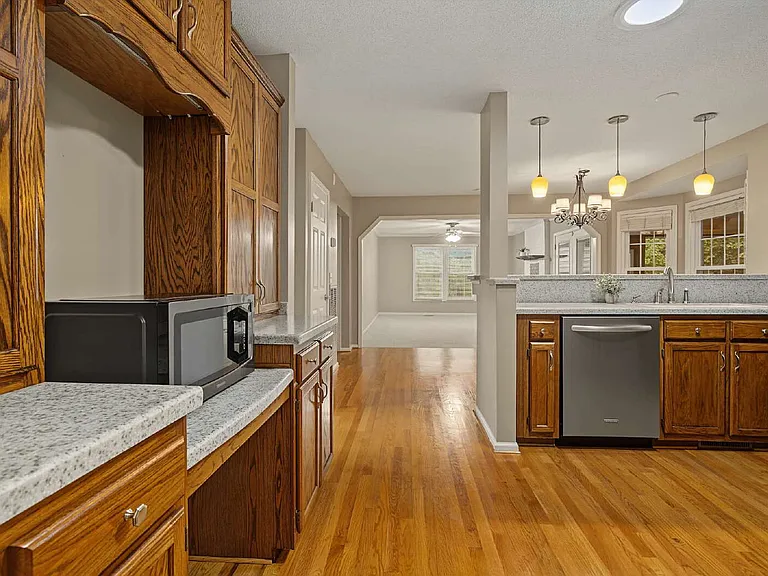106 Dilworth Ct — Photo 15