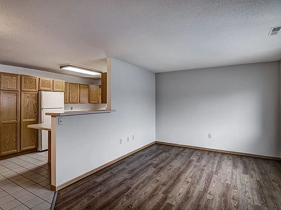 2nd image of 4325 Fireclay Ct APT 2