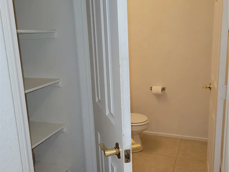 9275 Hollander Ave — Photo 21