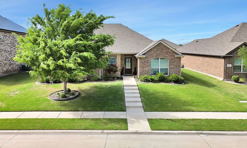 1st image of 525 Cottonview Dr