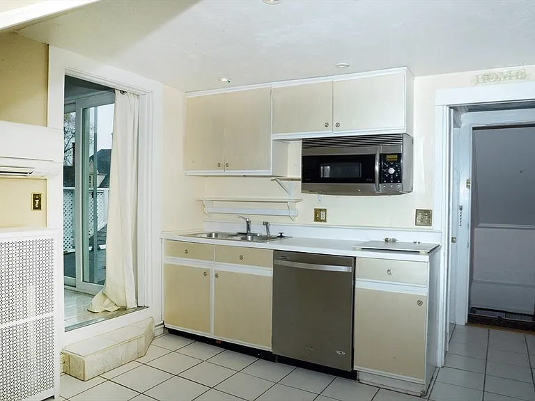 25 Baltimore St #2/3 — Photo 20