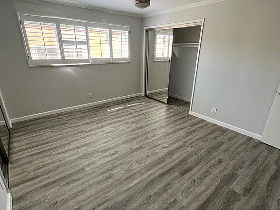5th image of 202-440 S Rexford Dr #202