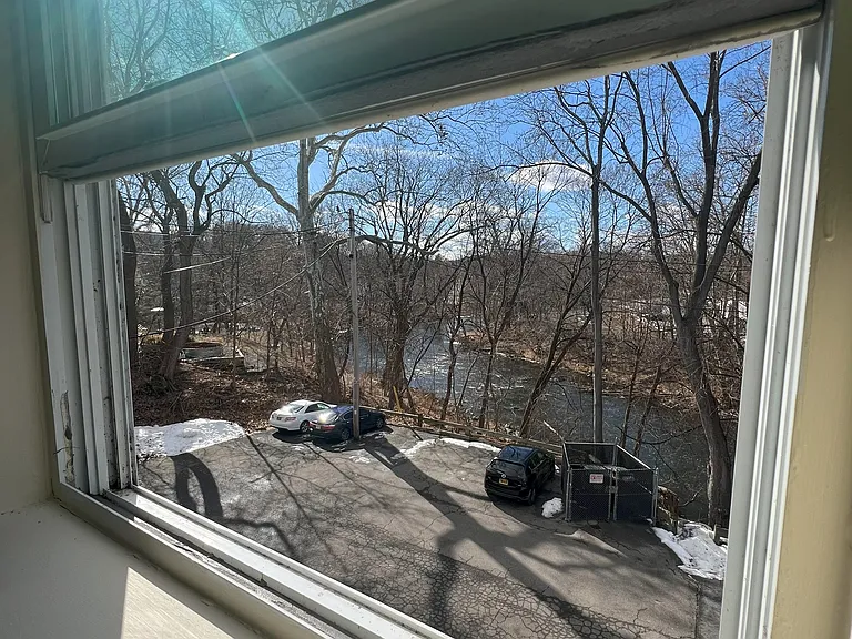 27 E Main St #5 — Photo 5
