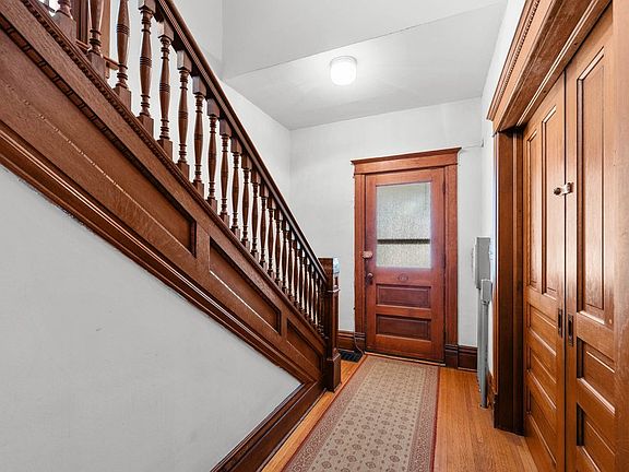 4th image of 306 E 2nd St