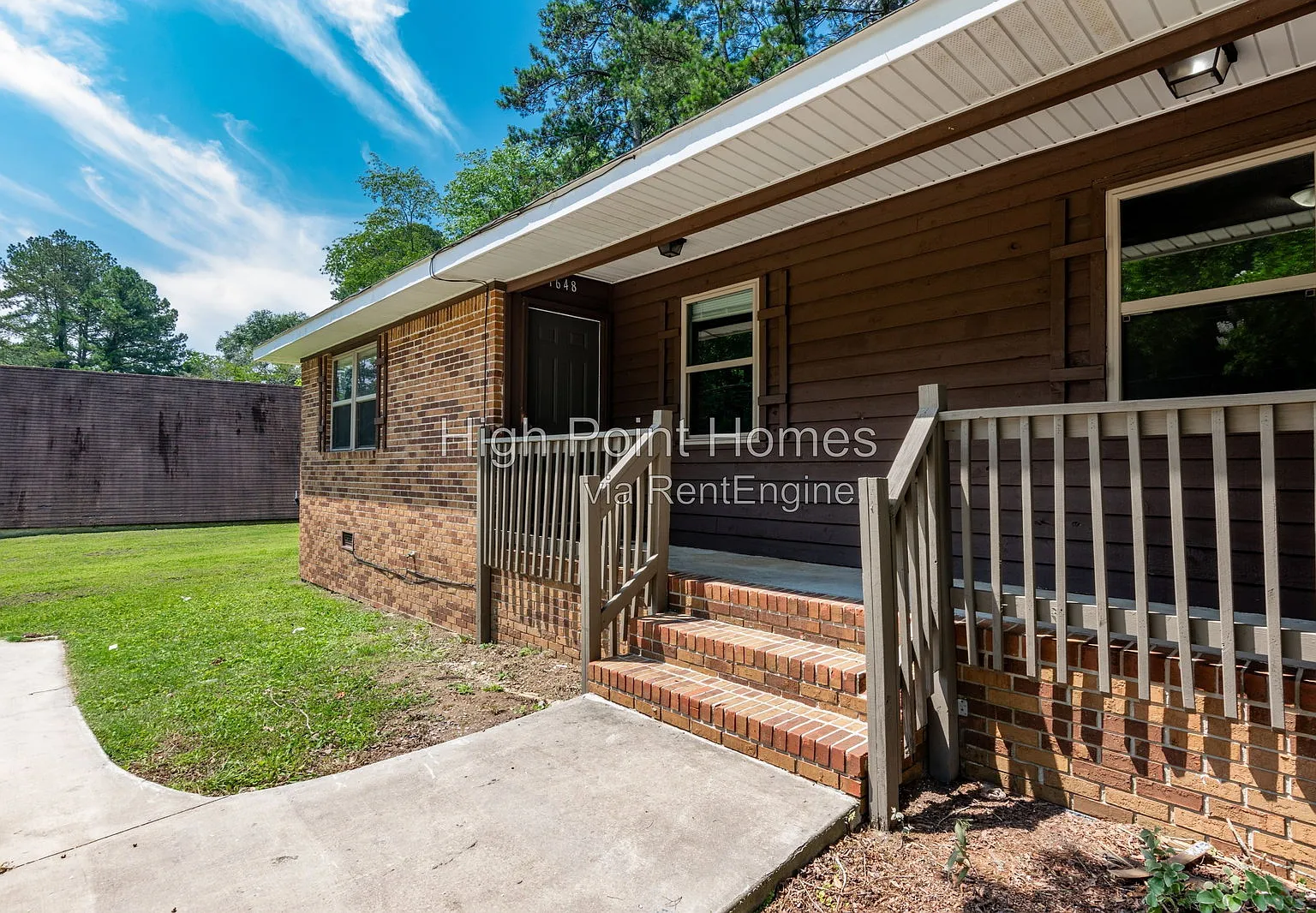 2 bed, 1.0 bath, 1000 sqft, $1,125 — Photo 3