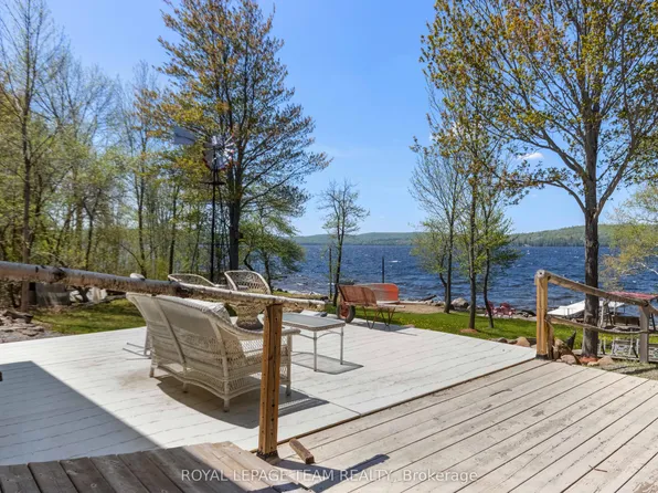 697 Curtiss Rd, Madawaska Valley, ON K0J 1B0