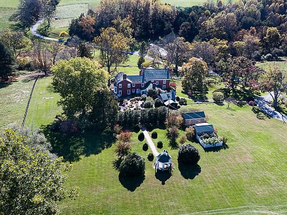 4th image of 168 Life Springs Ln