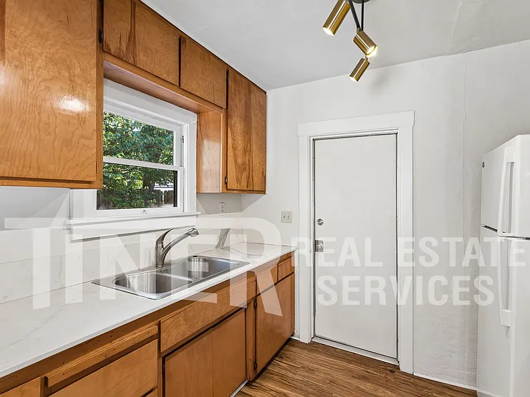 314 Los Vegas Ave — Photo 4