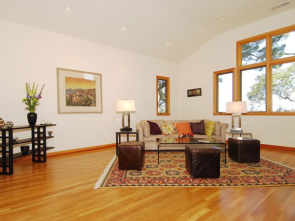 2nd image of 1512 Pine Knoll Dr