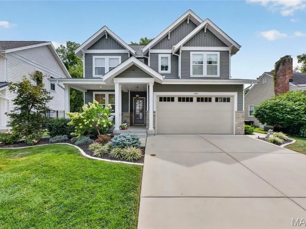 146 Girard Pl, Saint Louis, MO 63122