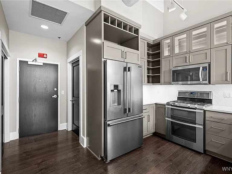 210 Ellicott St #501 — Photo 4