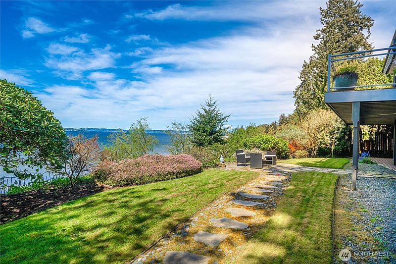 4th image of 3626 SW Dash Point Road