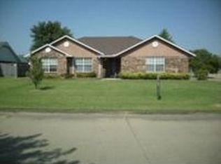 303 Cary Pl, Muskogee, OK 74403