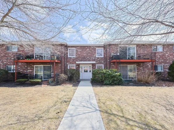 99 Fountain Ln APT 5, Weymouth, MA 02190
