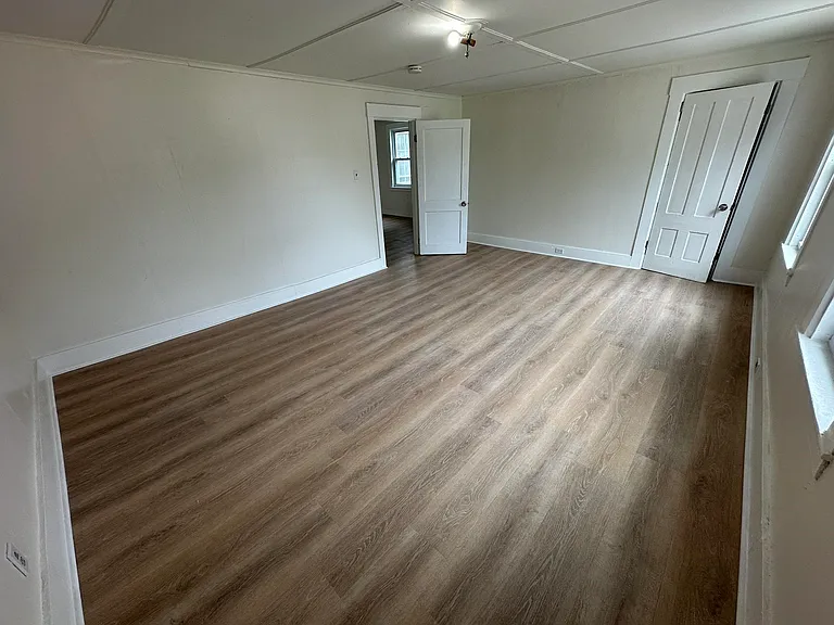 28 Chestnut St — Photo 15