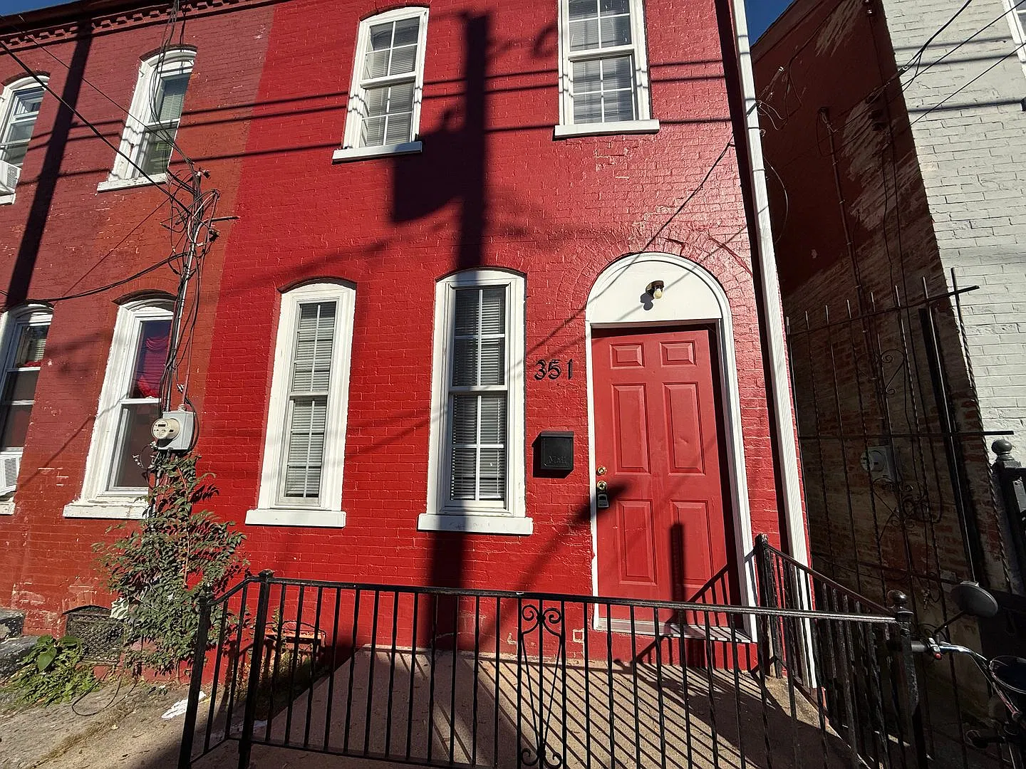 Available For Showing 3br/1 Ba. — Photo 1