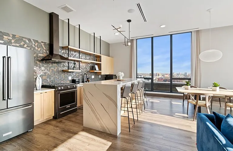 240 Park Avenue — Photo 81