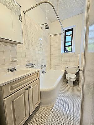 4th image of 835 W 176th St APT 2a