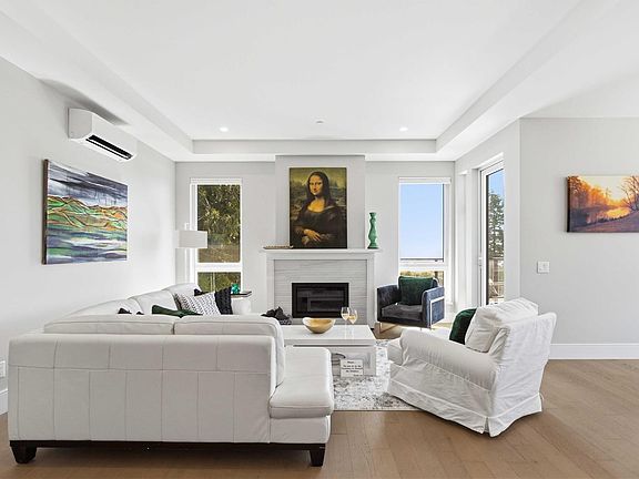 4th image of 990 Doumac Ave #306