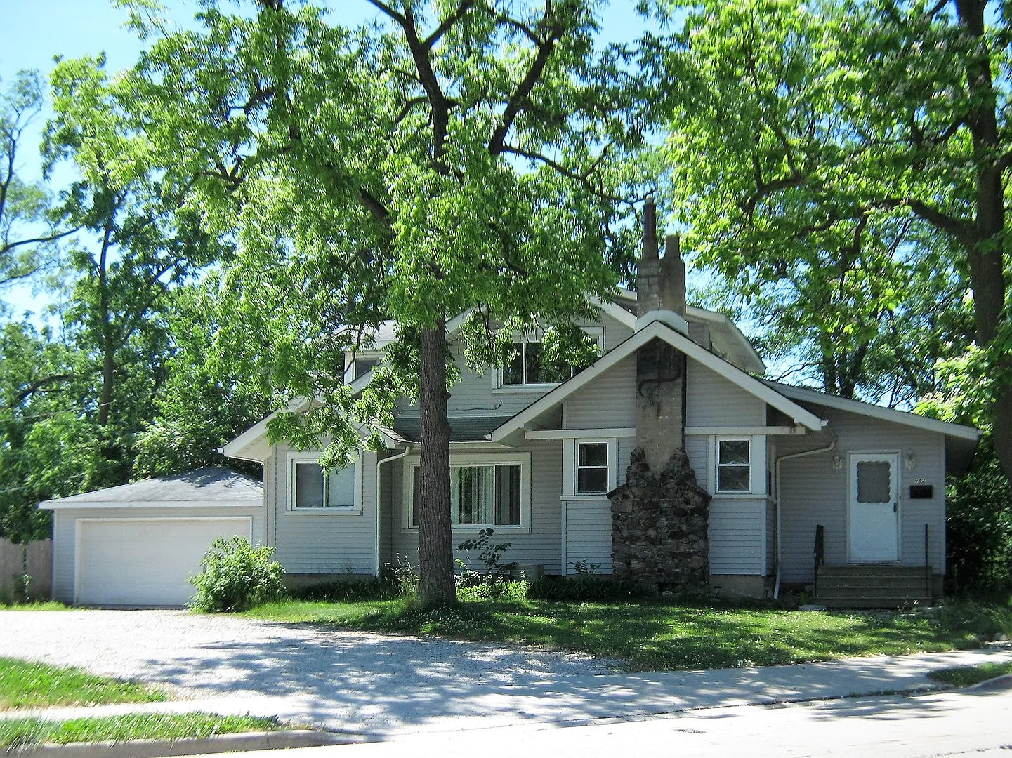 942 W Park Ave photo 1