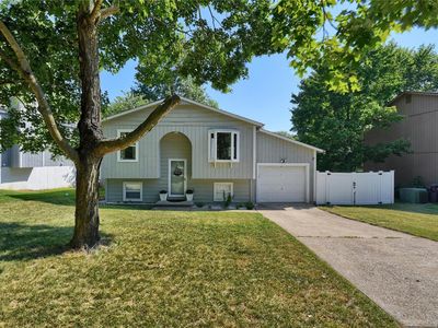 3950 Country Club Dr, Imperial, MO, 63052