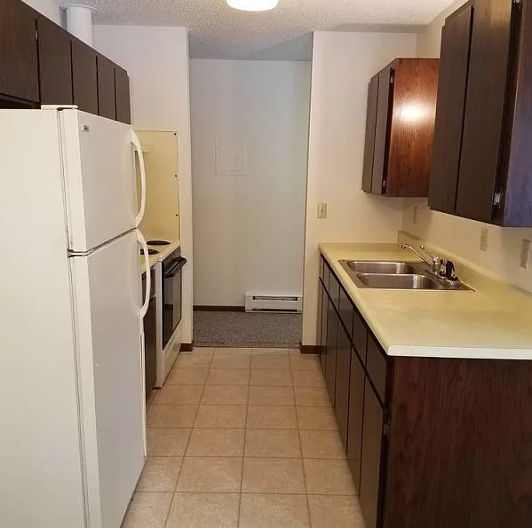 518 Oak Avenue - 7 — Photo 3