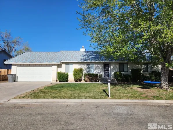 310 Leona Ave, Yerington, NV 89447