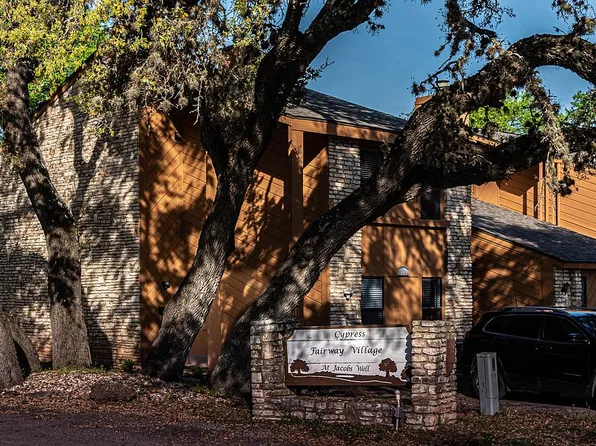 11 Cypress Fairway Vlg, Wimberley, TX 78676