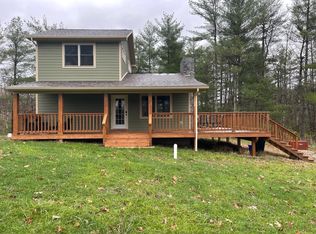 9482 Kitty Ln, Athens, OH 45701