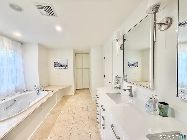 139 Highland Ave — Photo 24