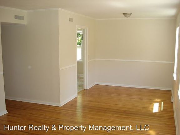 3rd image of 533 S Westview Dr