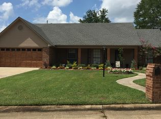 124 Eastline Rd, Wake Village, TX 75501