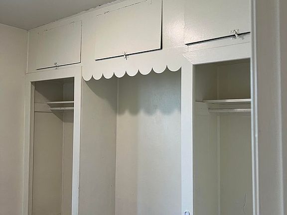 5th image of 171 W Louther St APT 3